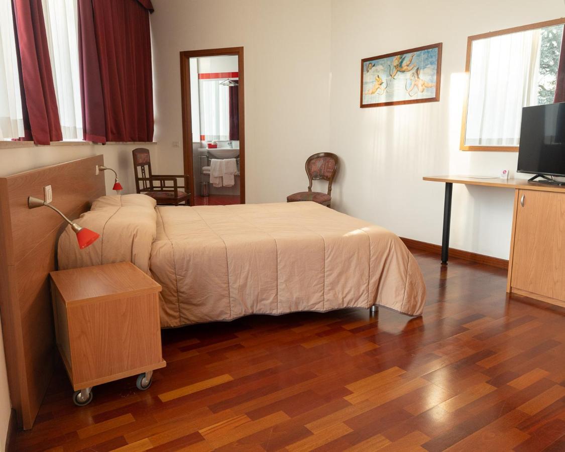 Hotel All'Oasi Paese Екстериор снимка